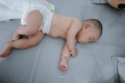 阳江宝宝呼吸道感染发烧